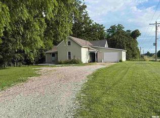 907 13th St, Viola, IL 61486