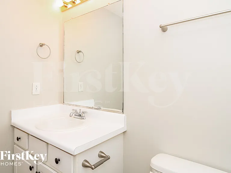 944 Highland Glen Rd — Photo 14