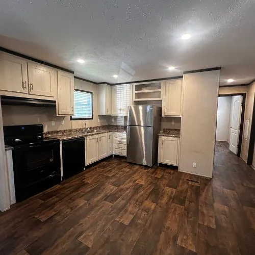 3 bed, 2.0 bath, $1,462 — Photo 4