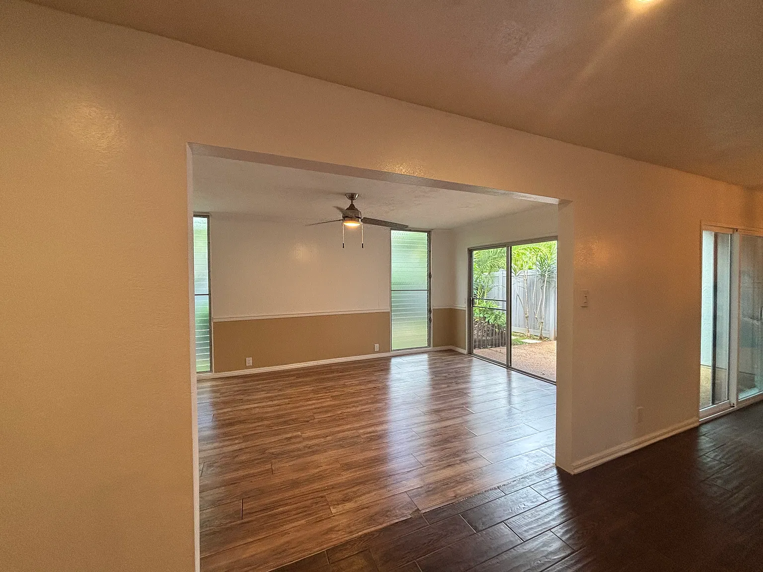 4 bed, 2.5 bath, 1386 sqft, $4,300 — Photo 2