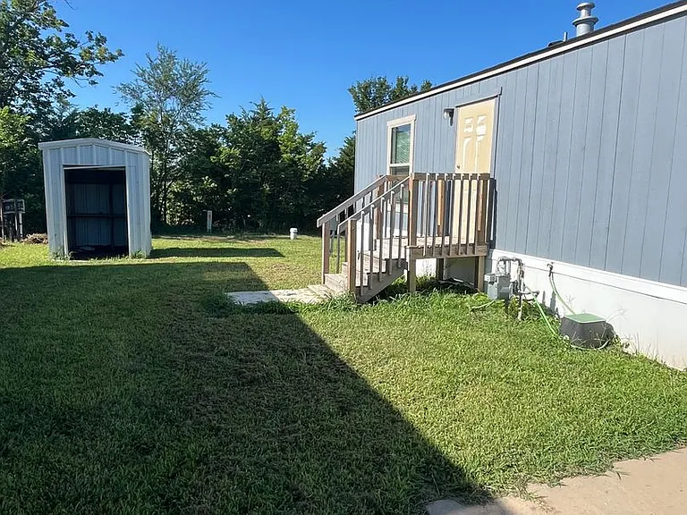 764 Wilson Dr — Photo 32
