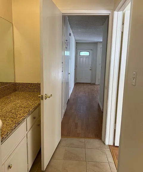 12731 Mitchell Ave #4 — Photo 5