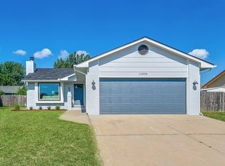 1809 S Cranbrook Ave, Wichita, KS 67207