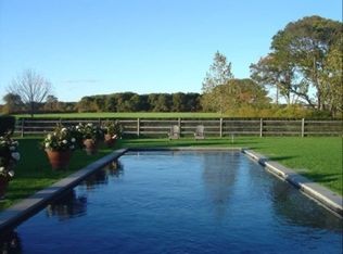 21 Lewis Rd, East Quogue, NY 11942