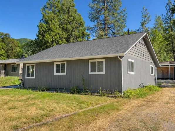 2895 Hamilton Ln, Grants Pass, OR 97527