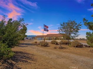 10450 Nevada Rd, Phelan, CA 92371