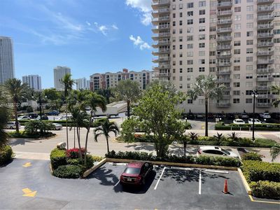 251 174th St APT 211, Sunny Isles Beach, FL, 33160
