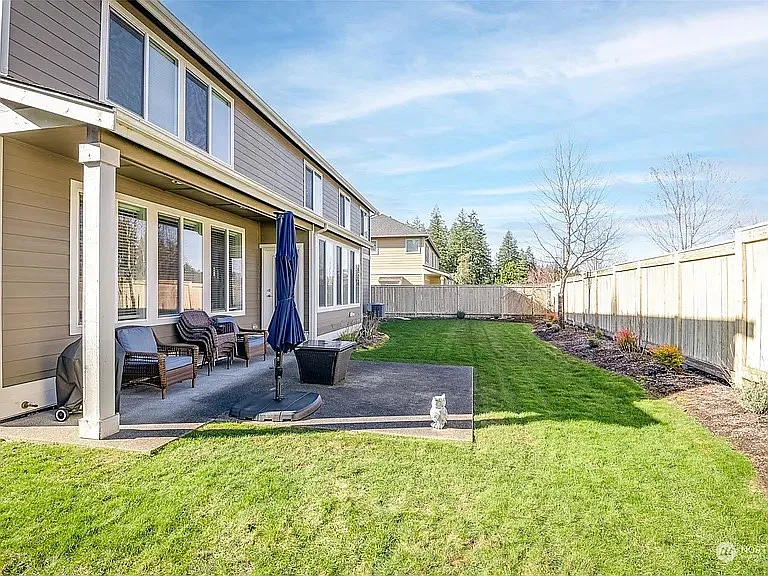 4210 Dudley Dr NE — Photo 32