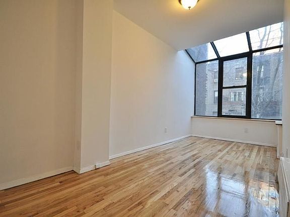 3rd image of 103 W 86th St APT 3B