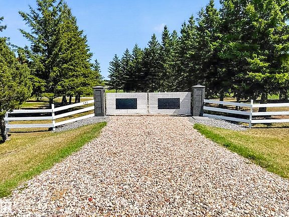 2nd image of 52249 Range Rd #222-193