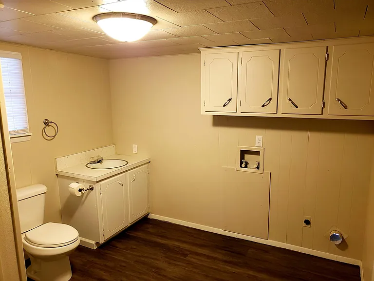 1224 W Beech St — Photo 5
