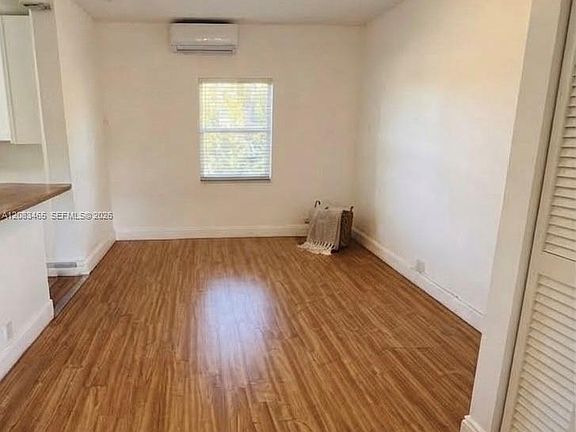 5th image of 648 NE 80th St APT 10