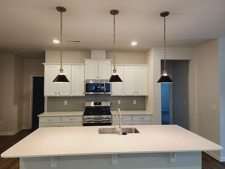 102 White Apple Way — Photo 3