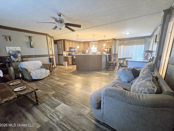 2nd image of 1012 Little Spring Dr