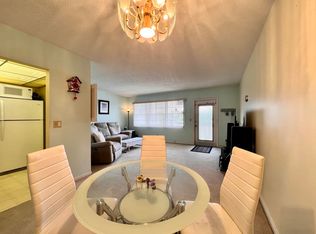 225 Southampton Dr #B, West Palm Beach, FL 33417