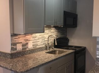 69 Wentworth Ave, Warwick, RI 02889