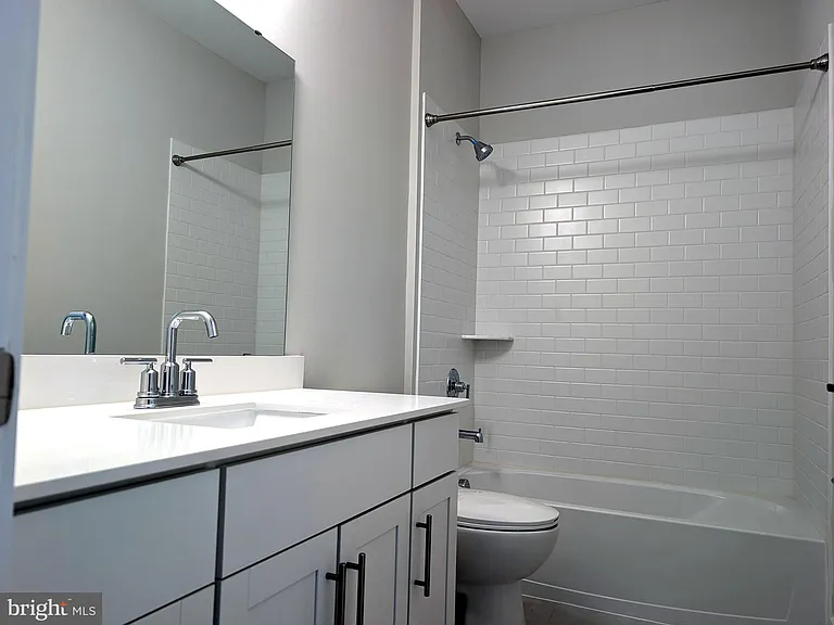 2906 Justin Dr — Photo 10
