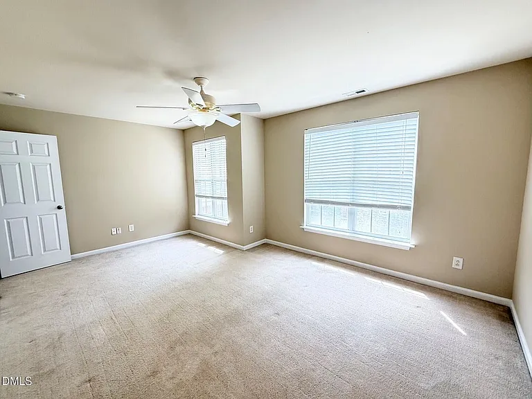 9911 Cleaver Ct — Photo 16