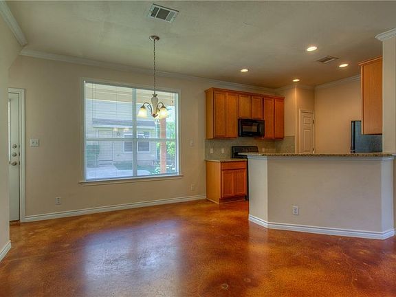 2nd image of 5707 Woodrow Ave #A