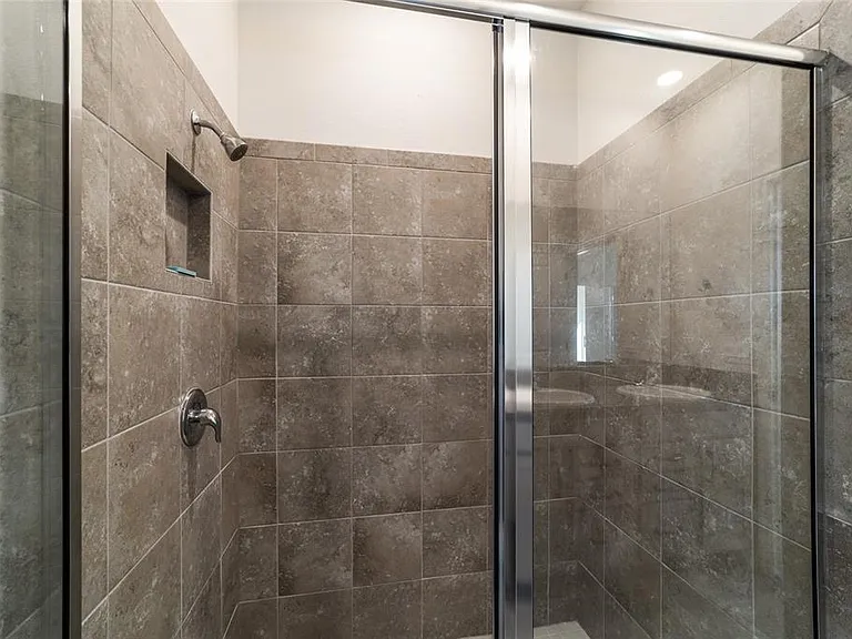 5358 NW 48th Pl — Photo 23
