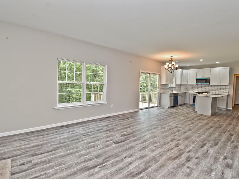 557 Marco Way — Photo 12