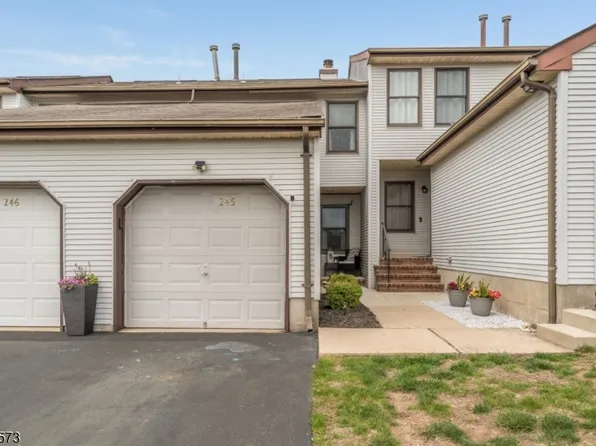 245 Spruce Ct, Raritan Twp., NJ 08822