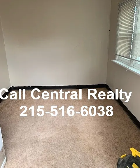 2240 Larue St — Photo 6