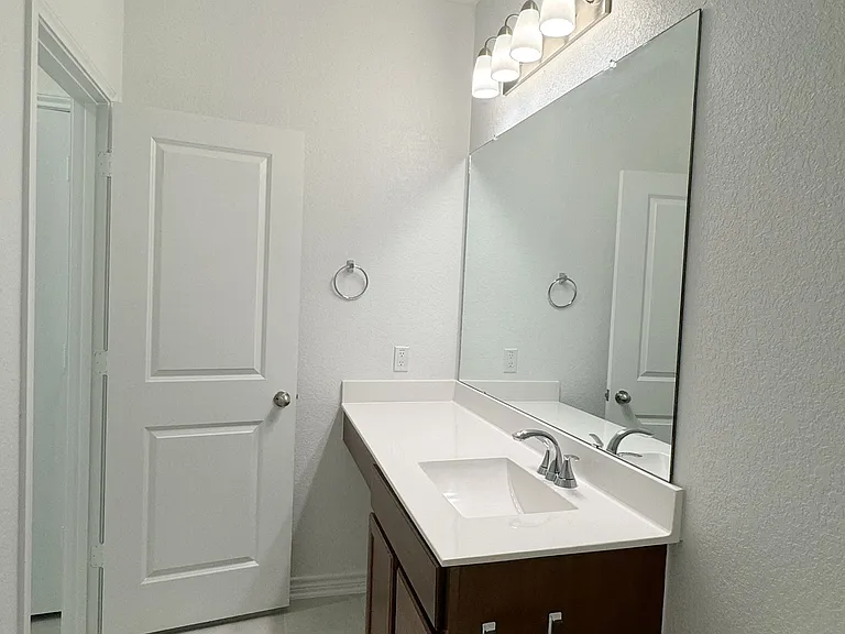 15346 Oceanus Dr — Photo 16