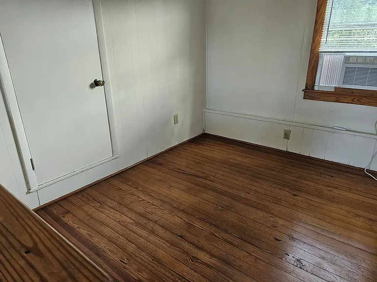 206 SW 3rd Ave — Photo 12