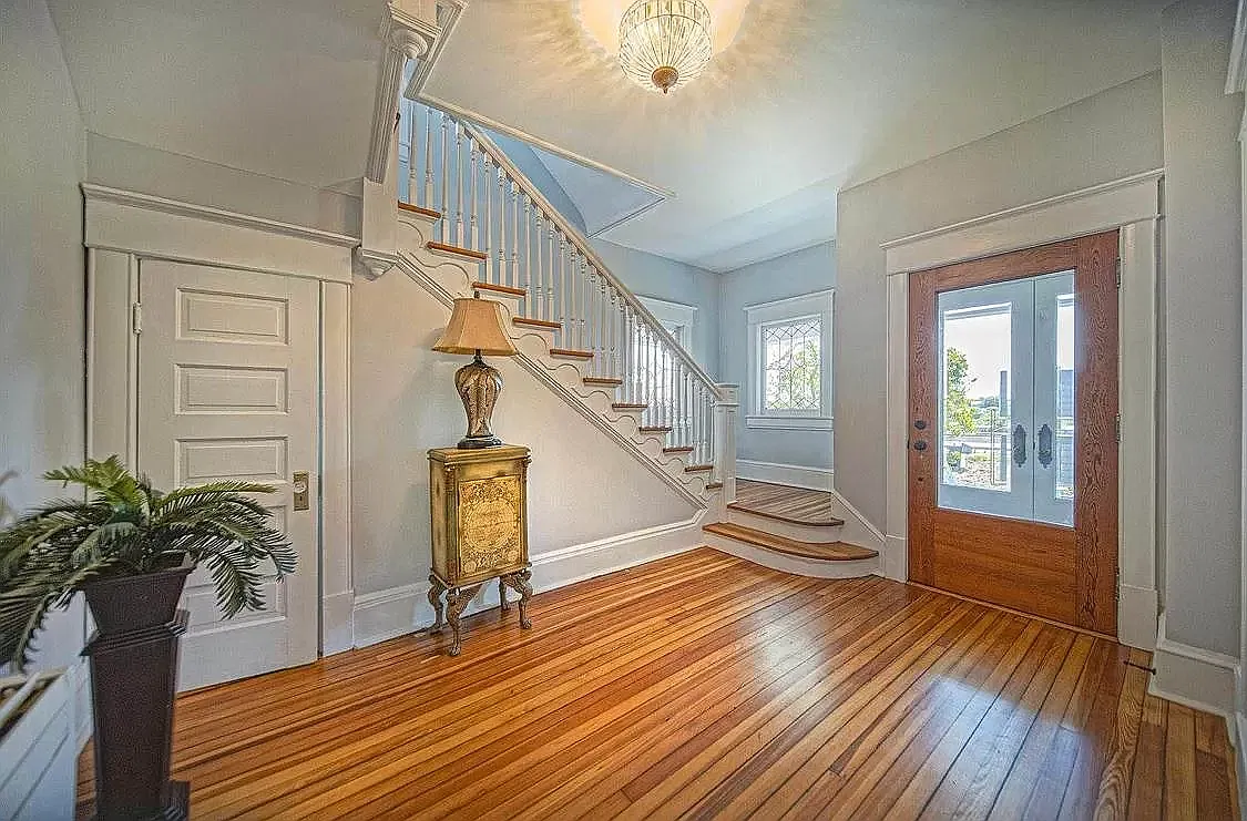 3 bed, 1879 sqft, $1,950 — Photo 3