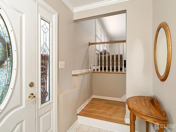 3rd image of 5 Ridgeview Rd