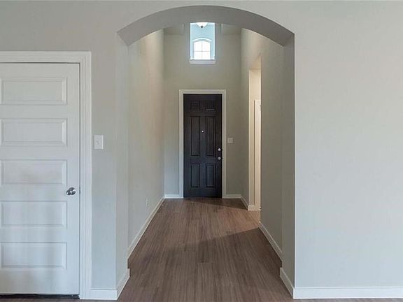 2nd image of 1718 Indigo Creek Ln
