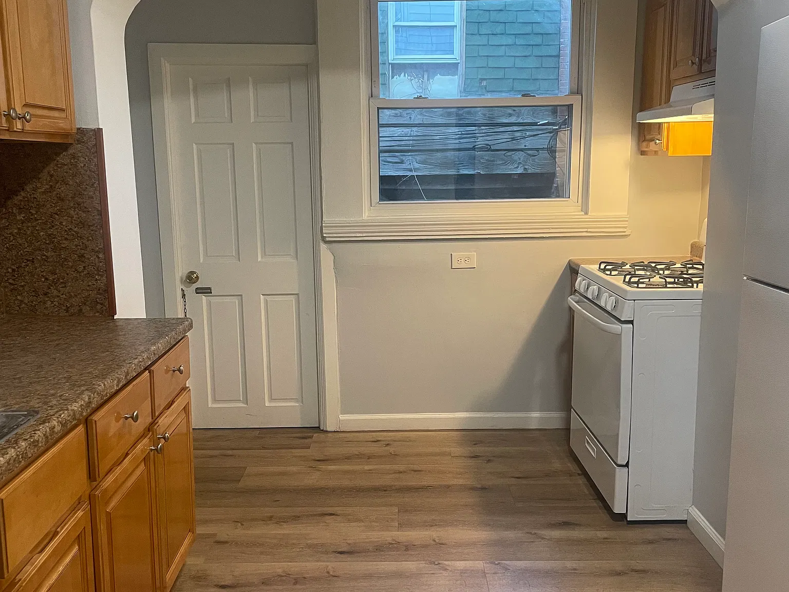 3 bed, 948 sqft, $1,600 — Photo 4