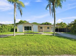 6530 Hayes St, Hollywood, FL 33024