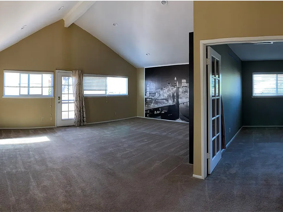 10939 Hyades Way