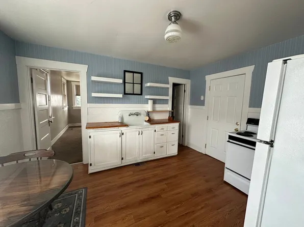 217 SW 3rd St #1, Pendleton, OR 97801