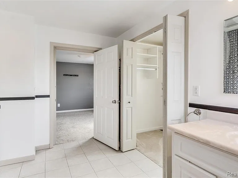3388 Coolidge Hwy — Photo 10