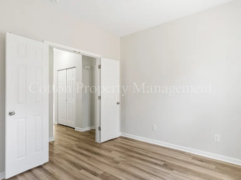 1010 Winterberry Cir — Photo 31