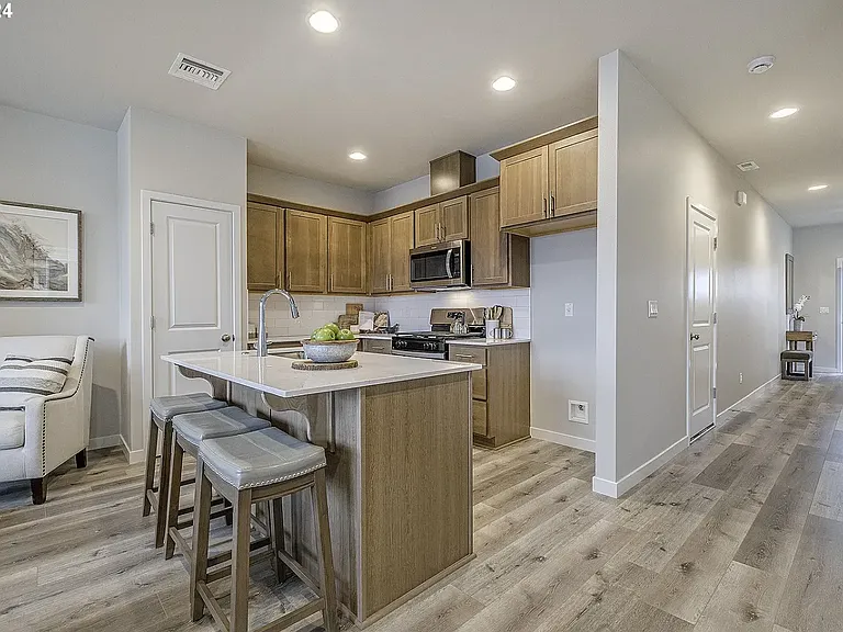 3634 Ash St — Photo 7