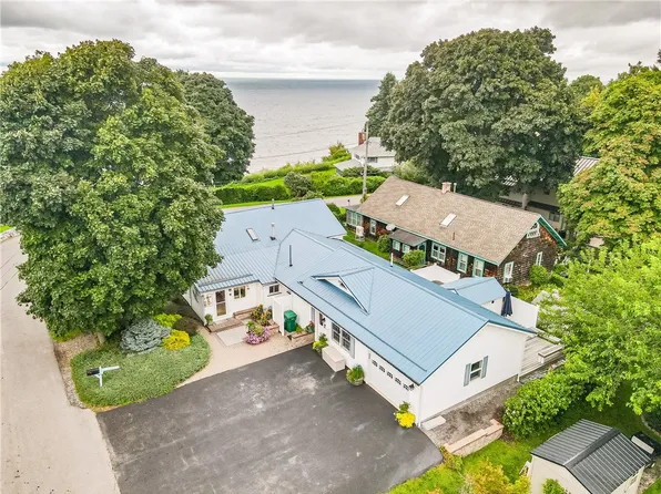 8278 Lake St, Sodus Pt, NY 14555