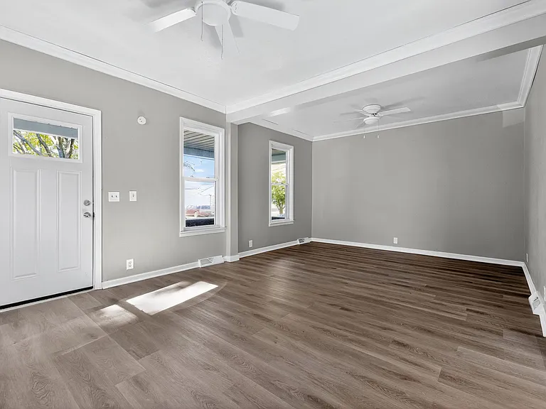 281 Parker Ave — Photo 8
