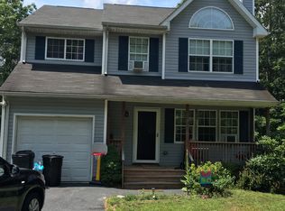 343 Oak Ave, Flanders, NY 11901