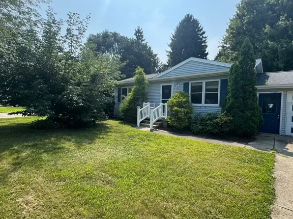 344 Pheasant Dr, Girard, PA 16417