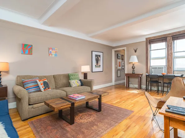 41 West 72nd Street image 2 of 14