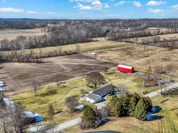 4290 Voyles Rd, Martinsville, IN 46151