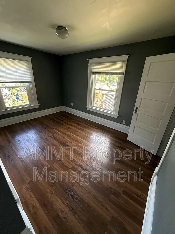 4 bed, 1.0 bath, 1485 sqft, $850 — Photo 3