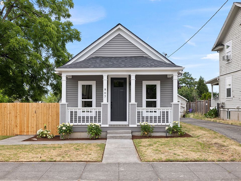 1st image of 807 NE 74th Ave