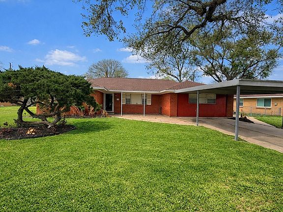 2nd image of 316 Angle St