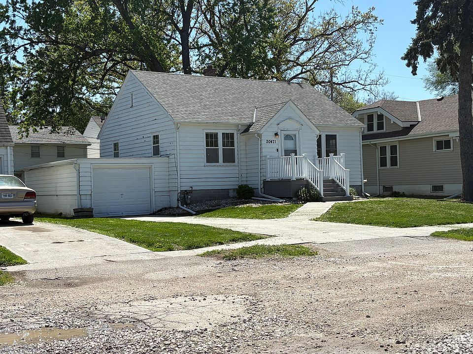 1st image of 20471 Victor Ave
