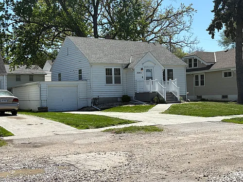 20471 Victor Ave Photo 1